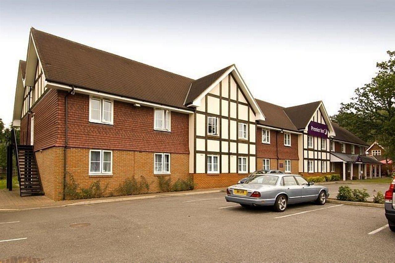 Premier Inn London Gatwick Airport East Crawley  Exterior foto