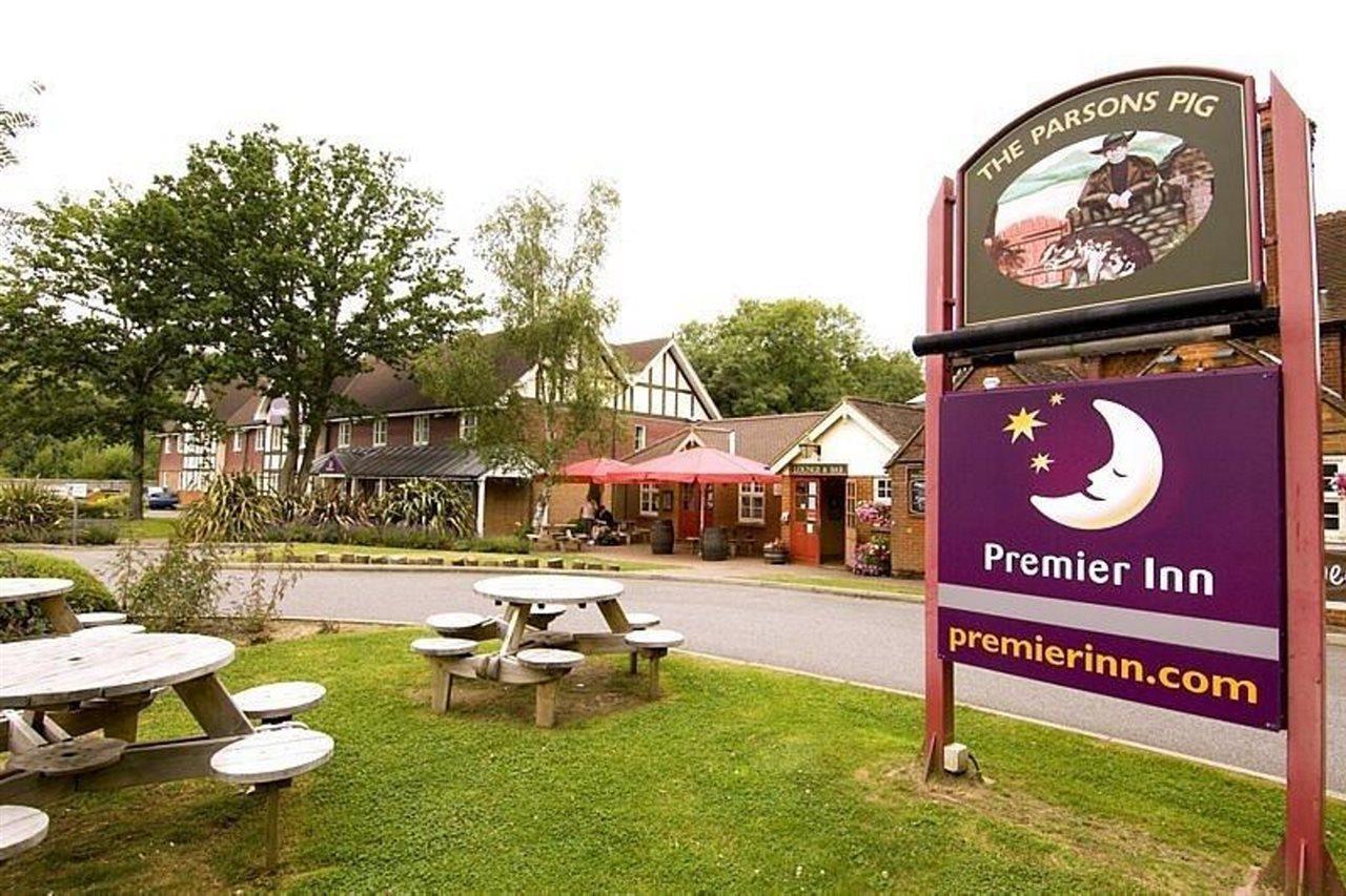 Premier Inn London Gatwick Airport East Crawley  Exterior foto