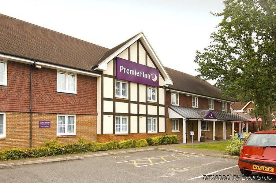 Premier Inn London Gatwick Airport East Crawley  Exterior foto
