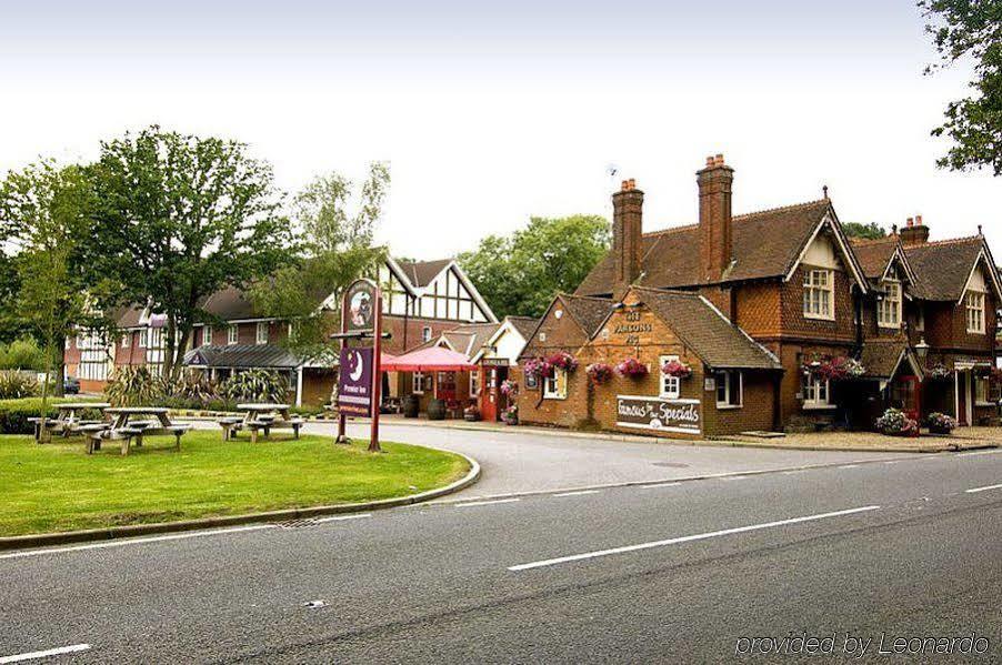Premier Inn London Gatwick Airport East Crawley  Exterior foto