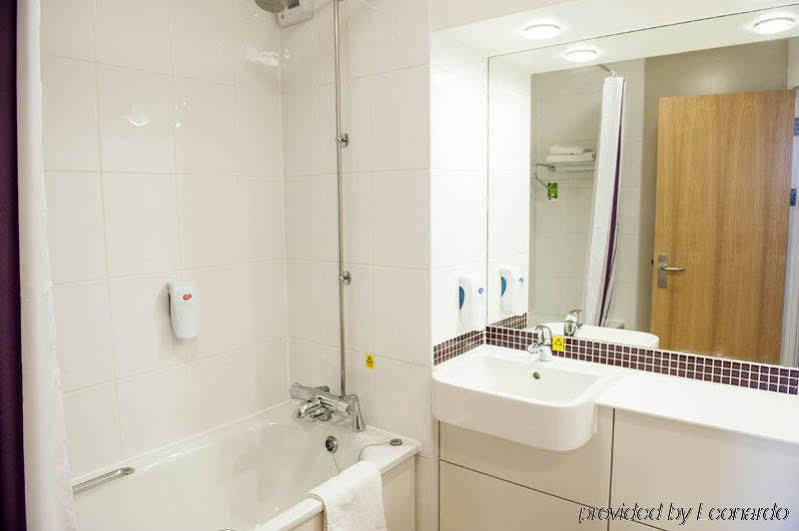 Premier Inn London Gatwick Airport East Crawley  Exterior foto