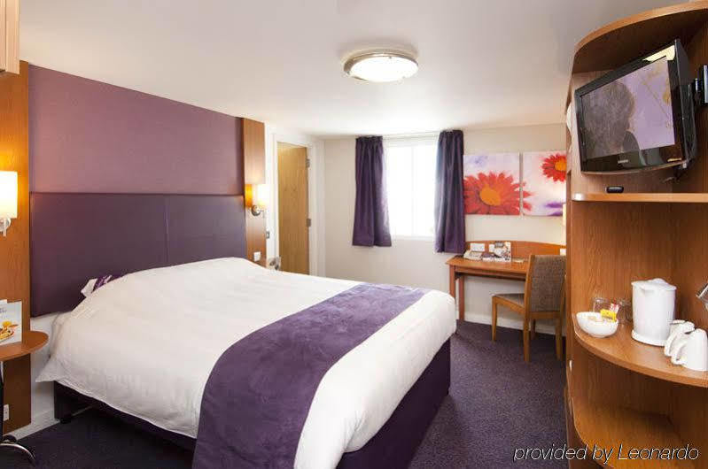Premier Inn London Gatwick Airport East Crawley  Exterior foto