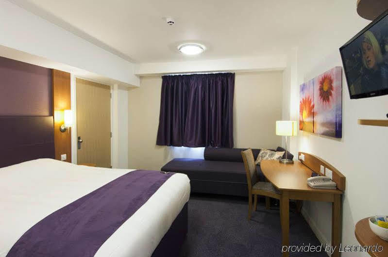 Premier Inn London Gatwick Airport East Crawley  Exterior foto